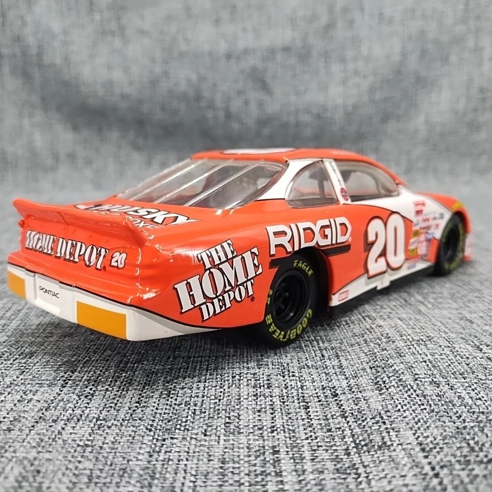 1:24 Action Diecast 1999 Nascar #20 Tony Stewart Home Depot Habitat Set of 2